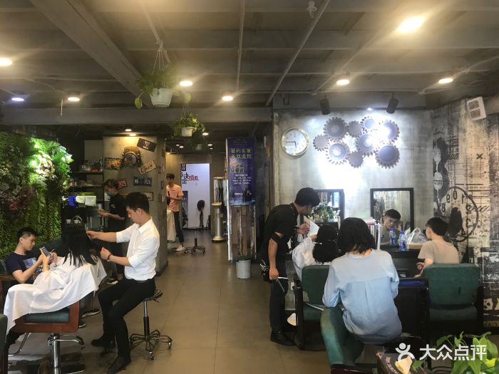 世纪星美发连锁(车陂店)图片 第4张