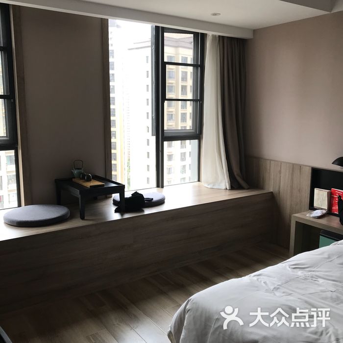 昆明滇池亚朵酒店