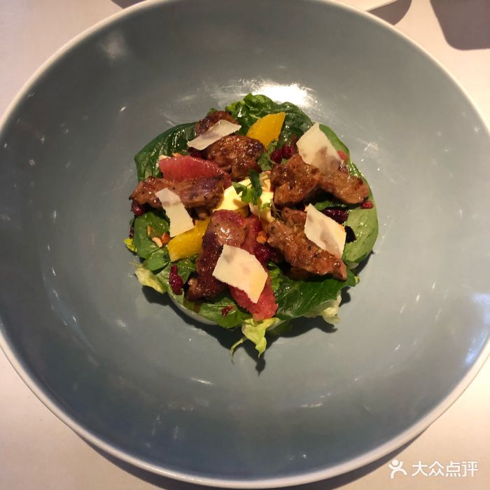 牛排家菠菜牛肉沙拉