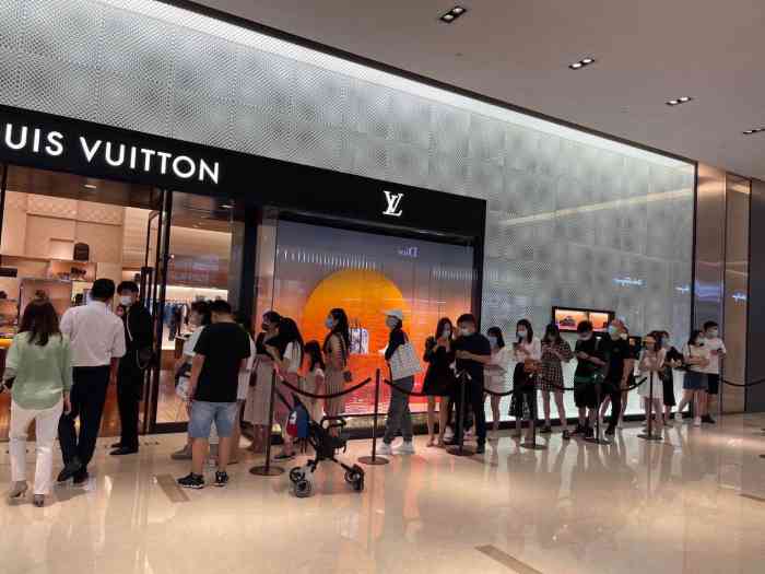 lv路易威登(罗湖万象城店)-"商品:包包 大部分都是在.