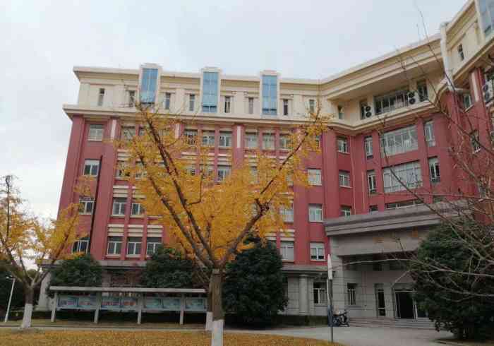 上海健康医学院(浦东校区)