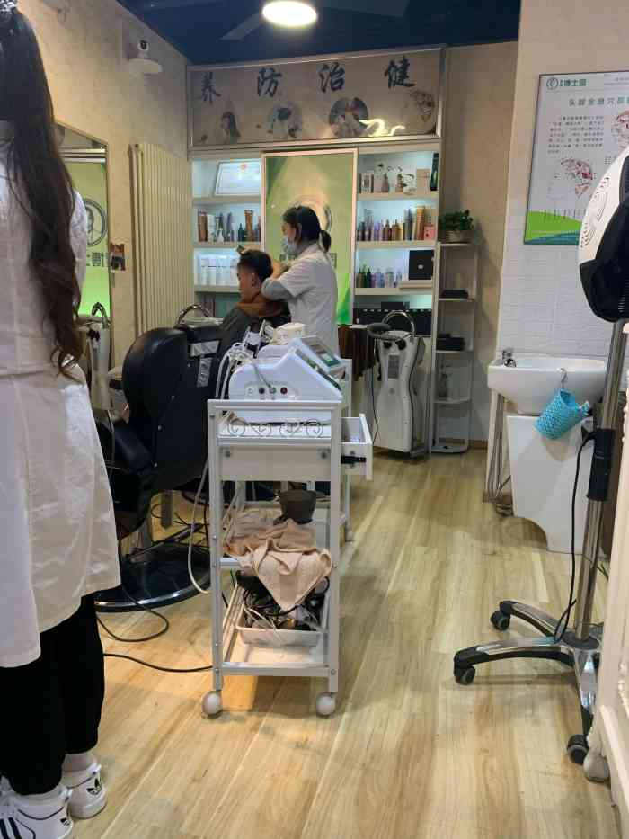 博士园毛发健康中心(临河里店"初次体验,感觉不错,非常细致!