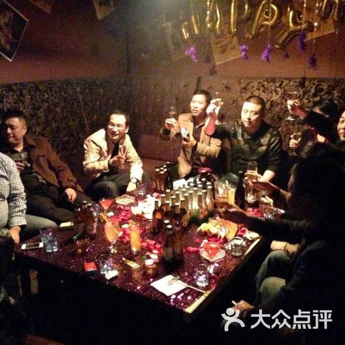 neverland-朋友圈酒吧