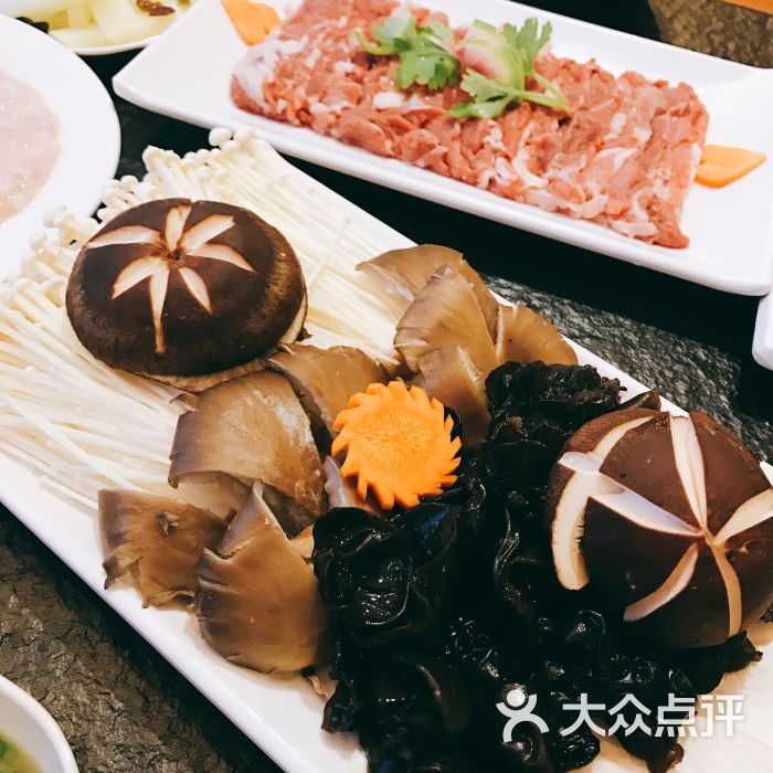 菌类拼盘