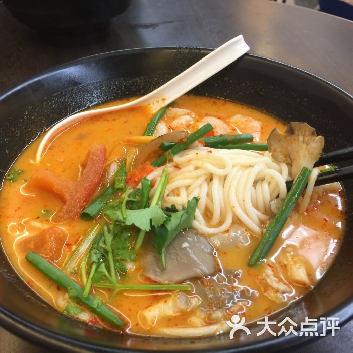 椰汁鸡米线