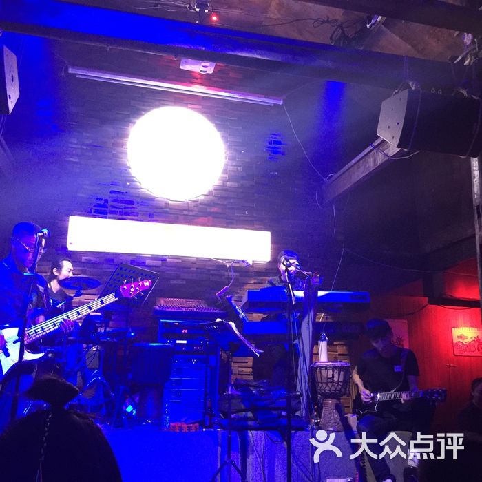 传奇酒吧