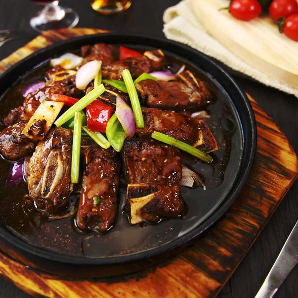 铁板黑椒牛杂骨 $ 68