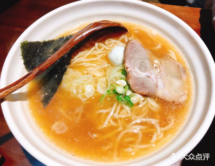酱油鸡汤拉面