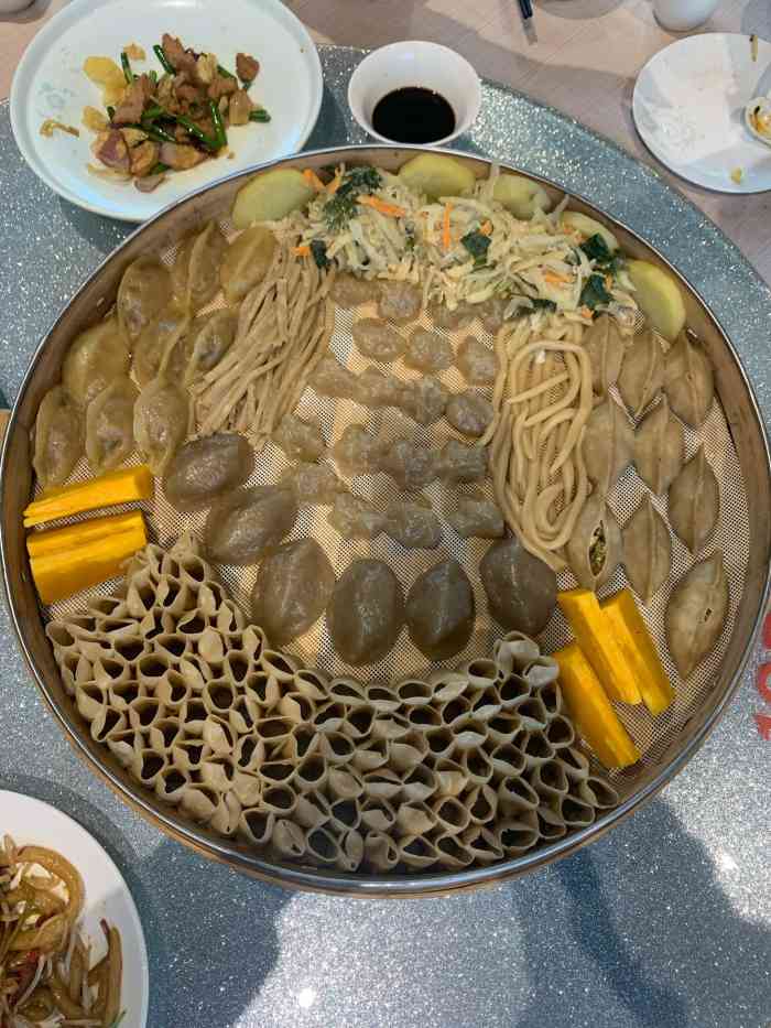 岚县土豆宴"朋友突然说要去岚县耍,因为他需要去岚县出.