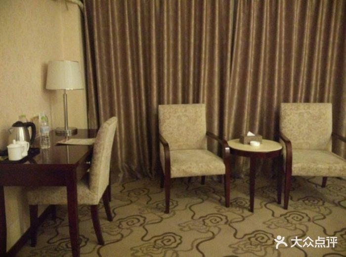 航班延误,航空公司安排到这个酒店休息等待.