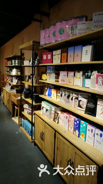 倾城韩妆店图片 第2张