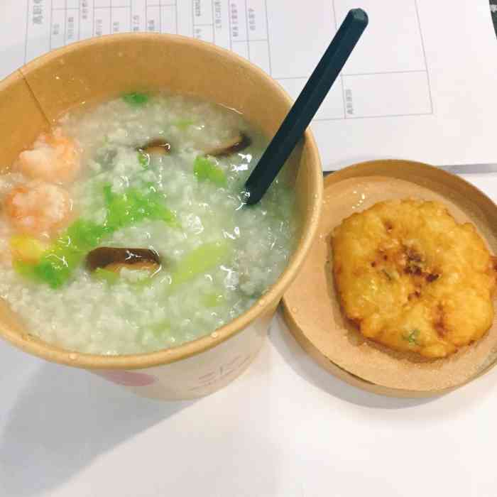 三米粥铺(衡山路店)-"招牌皮蛋瘦肉粥很好喝,很大一份