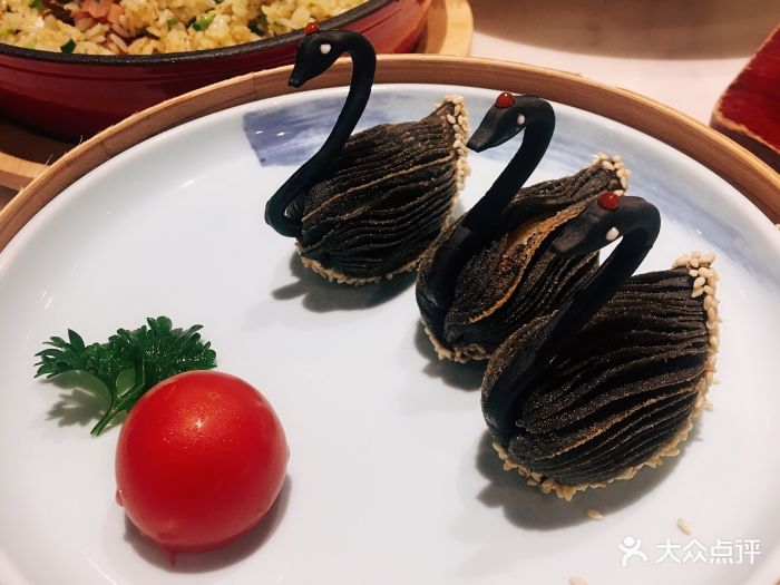 坛香膳·宴湖四季·花漾餐厅(湖滨新天地店)黑天鹅榴莲酥图片 - 第411