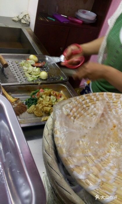 月亮麻辣串卷饼图片