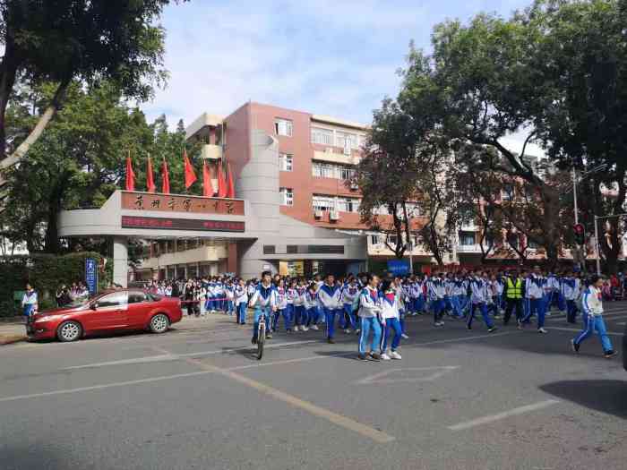 惠州市第八中学-"老师挺好的 讲课也很好 课也听的懂.