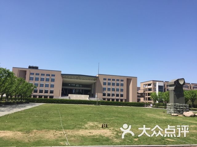 宁波工程学院(东校区)-南门