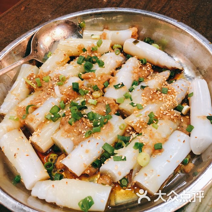 冬菜肉松蒸肠粉