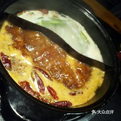 两三事串串鲜火锅(桂庙店)