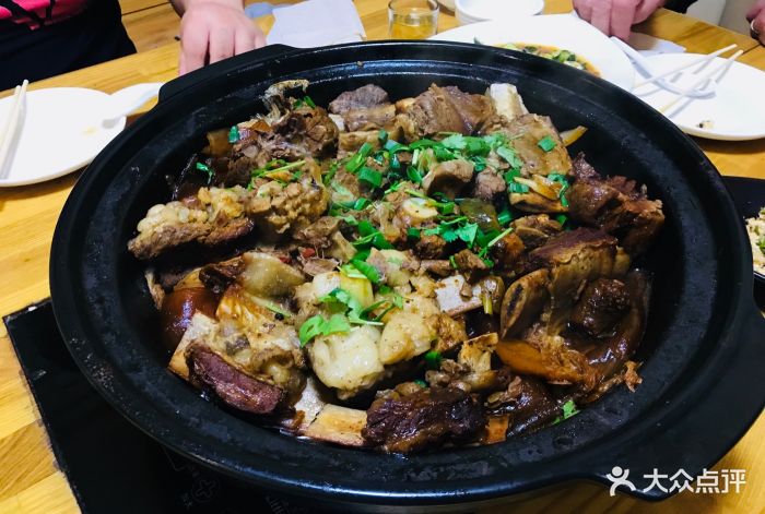 牛排牛尾锅