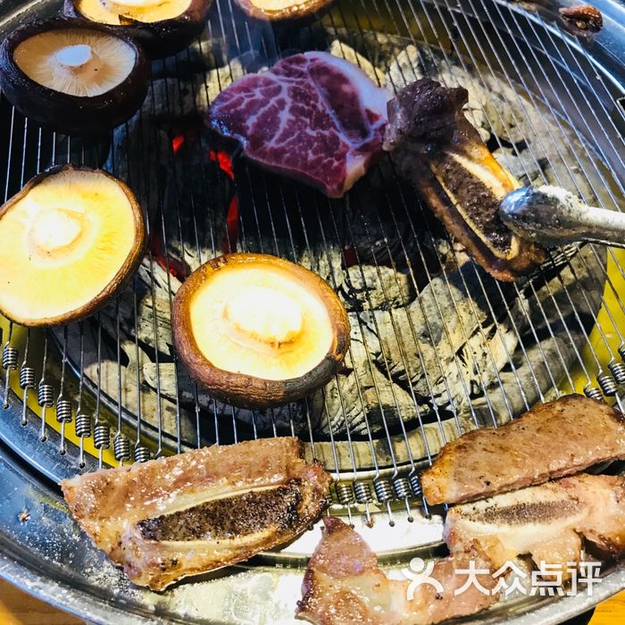 铁人黑牛の店·日式炭火烤肉