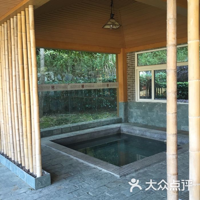 英山洪广毕升温泉度假村