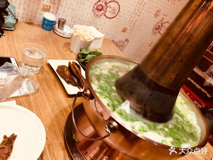 刘记弟兄龙虾·炭火铜炉羊肉锅(秦虹路店)铜炉羊肉火锅图片 第17张