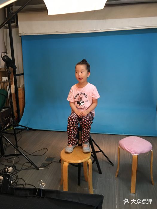 朋友推荐去拍结婚登记照,一生一本的照片肯.