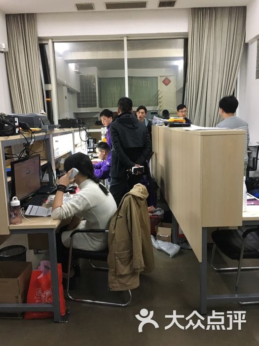 极吼吼手机上门维修中心(中山公园店)-图片-上