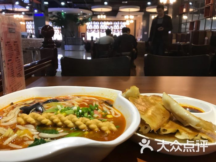西北大学南校区食堂玉兰苑图片 - 第1张