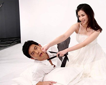 婚纱照的创意姿势图片
