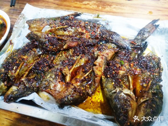 串门烧烤烤黄骨鱼图片 - 第24张