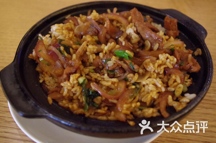 融聚精品餐厅(银河国际店)洋葱羊肉煲仔饭图片 - 第1张