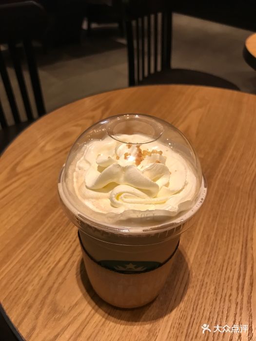星巴克(西郊友谊店)大杯太妃榛果糖脆拿铁图片