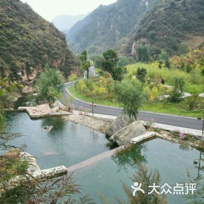 漫山花溪谷景区