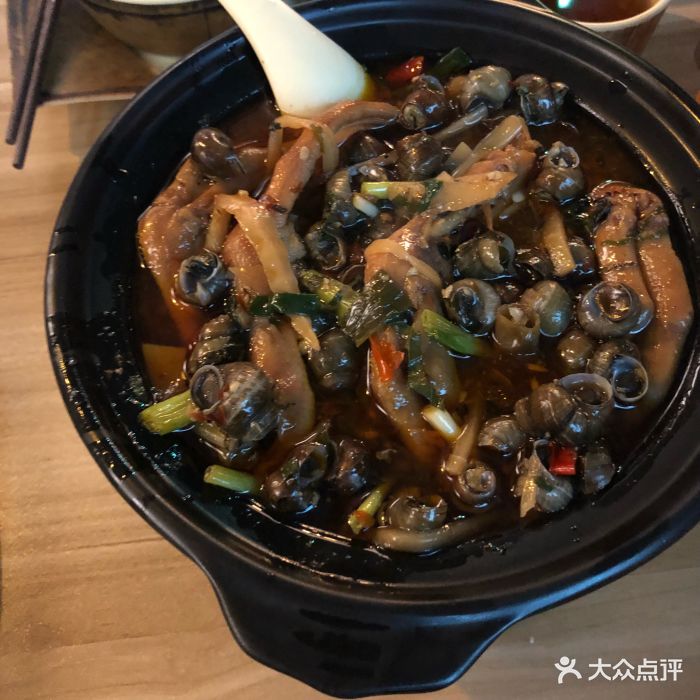 田螺鸭爪爆煲
