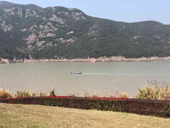 风门口-"风门口景区位于宁波市象山县的南田岛东南角.