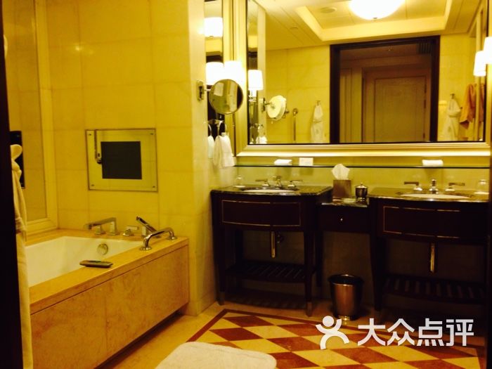 总体感觉不错打的士到酒店从下车被接待到lo