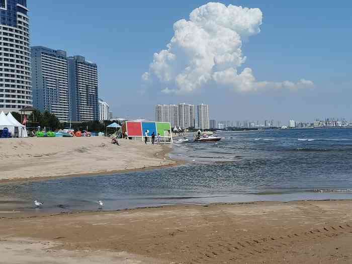 西浴场-"秦皇岛西浴场是完全免费的这里沙子很细,.