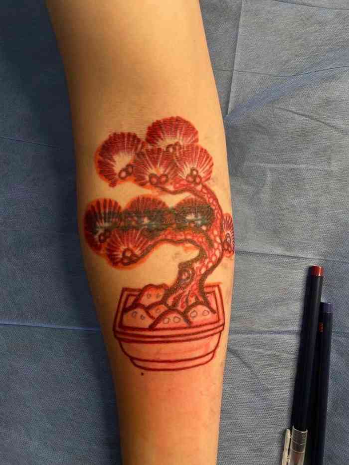 壹明刺青 ym tattoo"第一次纹身选了壹明刺青工作室前期咨询了.