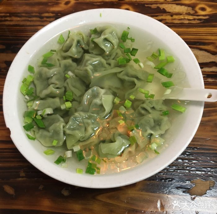 荠菜小馄饨