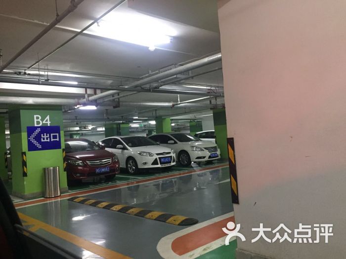 天河城地下停车场图片 - 第2张