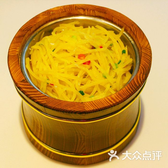 酸辣土豆丝木桶饭                 伊尔根觉罗1896