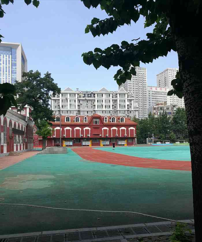 大连市沙河口区中心小学-"大连市沙河口区中心小学,又