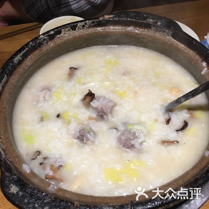 荔茵记潮汕砂锅粥(石路店)干贝排骨粥图片 - 第256张