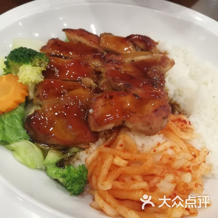 烤鸡肉饭