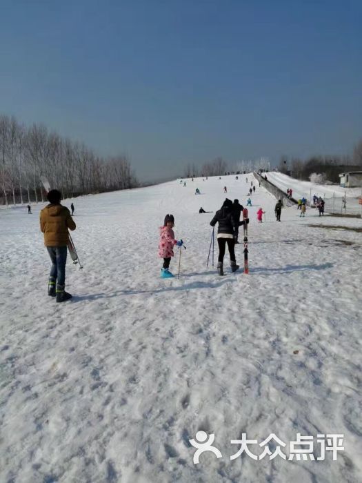 玉黛湖滑雪场图片 - 第3张