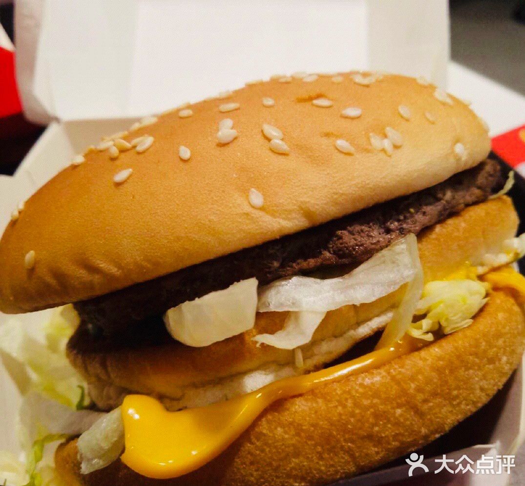 想吃麦辣鸡腿堡套餐,双层吉士汉堡,于是搜了这家西式快餐店