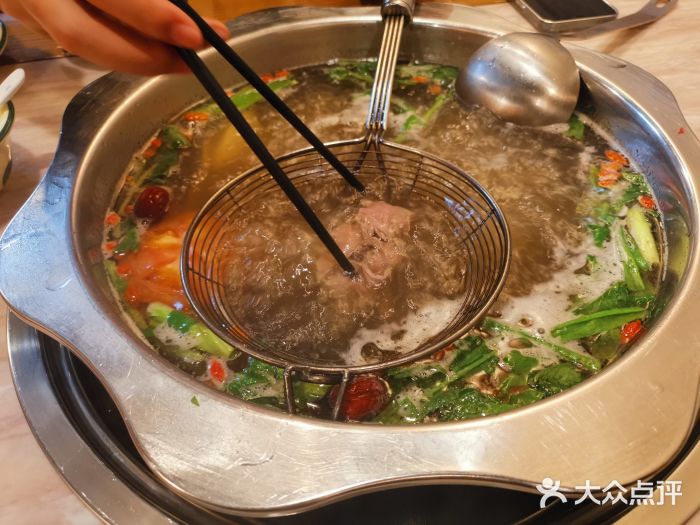 小牛家村·贵州黄牛肉梦想小镇店牛肉火锅图片