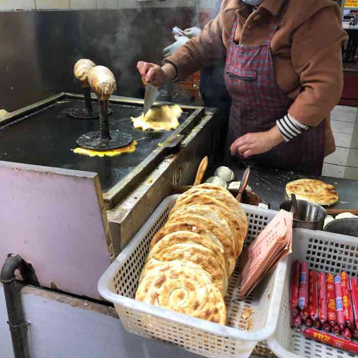 曹县名吃香酥鸡蛋火烧(泉城店)-"[薄荷]环境:在芙蓉街