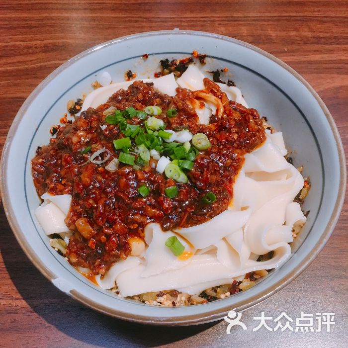 招牌豌豆杂酱面块